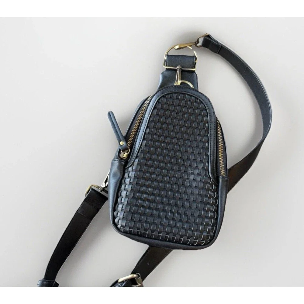 Anthropologie Urban Originals Liberty Black Woven Sling Bag CrossBody Purse Trav - Picture 2 of 6